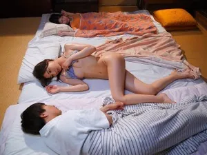 Khi internet chập chờn, bunny colby gọi kỹ thuật đến và đó là một anh da đen